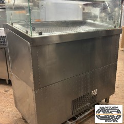 Vitrine réfrigérée 134 cm spéciale fruits de mer, avec réserve