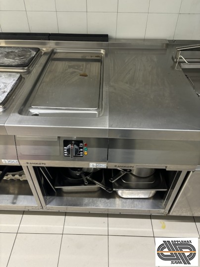 Grillade électrique plaque bimetal lisse 0N0FT7E + dessus neutre 0T0TNCL module Angelopo Icon9000 d'occasion complet sur coffre ouvert 80 cm 