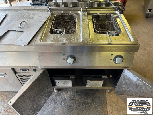 Module à deux friteuses électriques Zanussi EVO700 Z7FREH2BFO – bacs 7 litres indépendants avec vidange et bacs récupérateurs intégrés